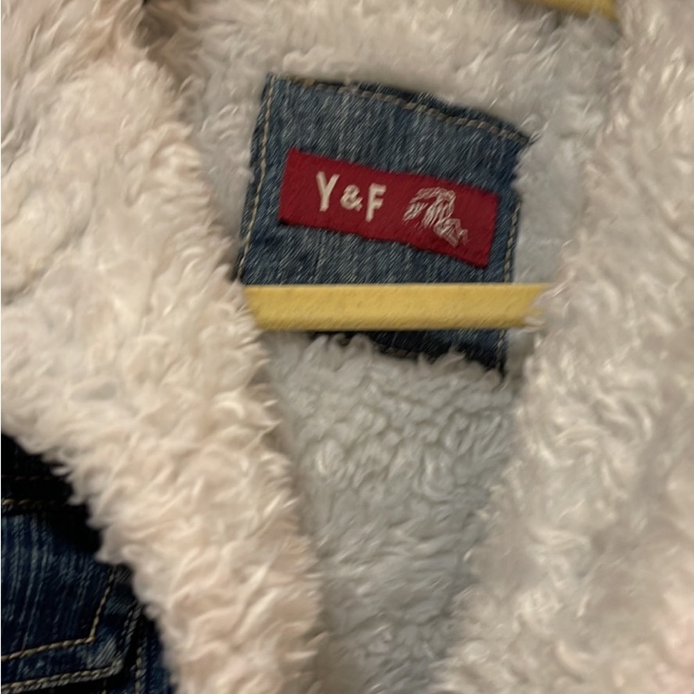Teen medium jean jacket with fur on the inside. Y&at brand